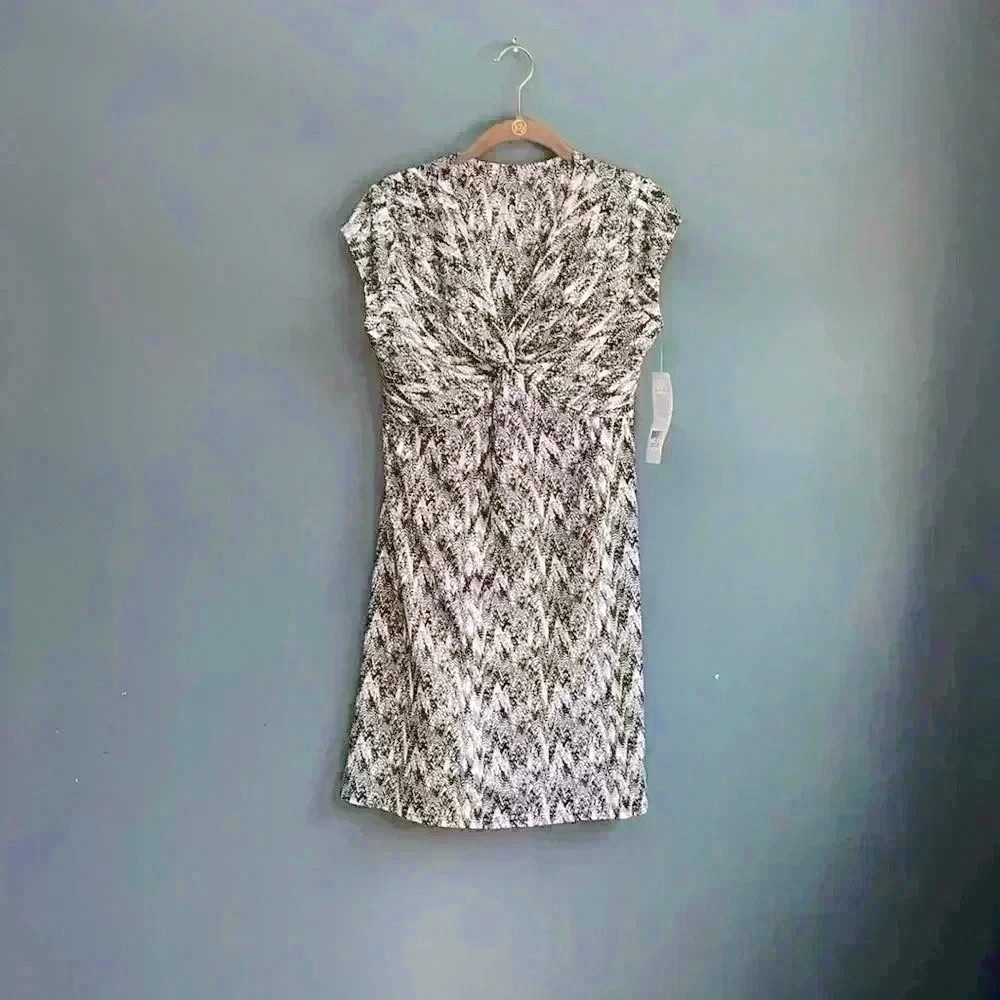 Lola black and white short sleeve lightweight dress‎ women’s size medium NWT